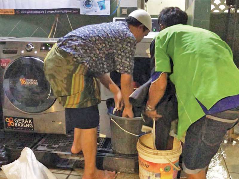 Laundry Keliling Gratis bagi Korban Banjir