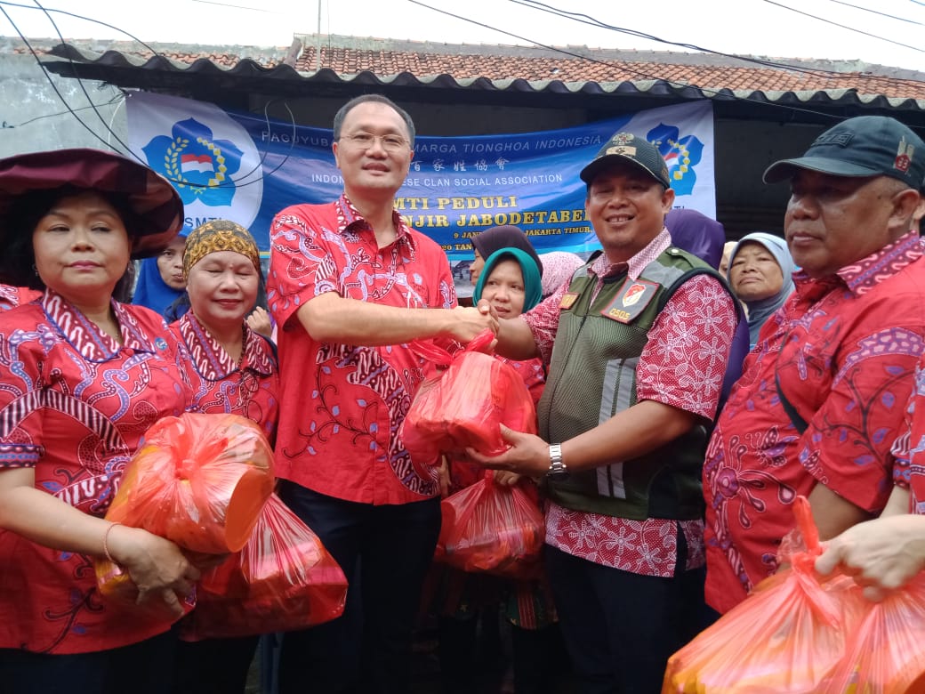 PSMTI Salurkan Bantuan untuk Korban Banjir Jakarta