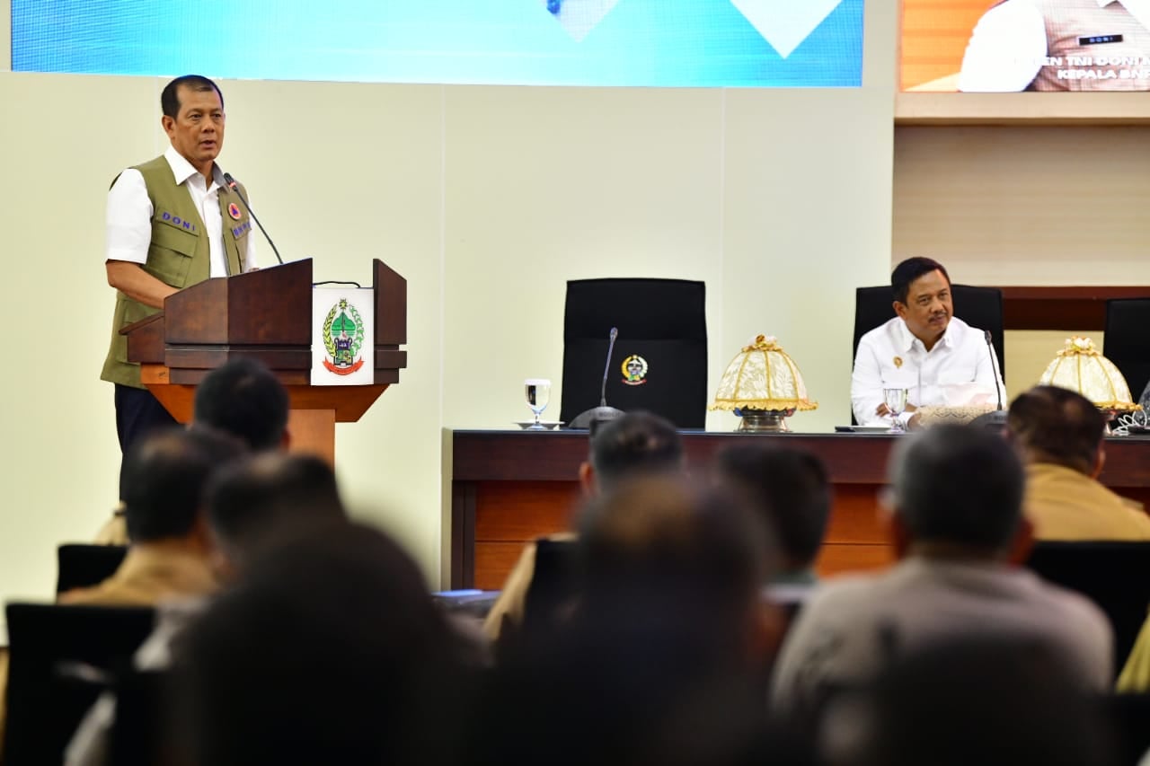 Kepala BNPB Doni Monardo berbicara di Penataran Penyelenggaraan Penanggulangan Bencana Provinsi Sulawesi Selatan