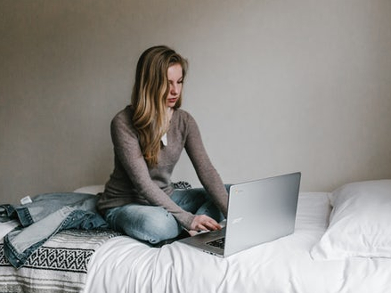 Bekerja dari rumah berisiko meningkatkan berat badan