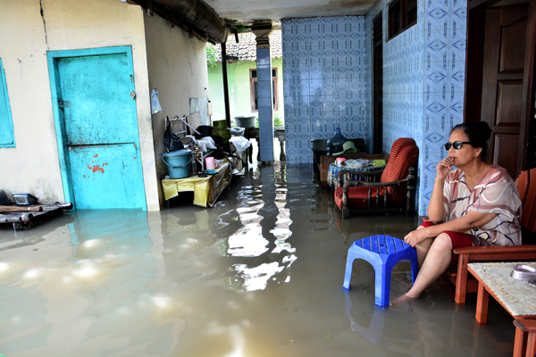 DESA JOMBANG TERGENANG BANJIR