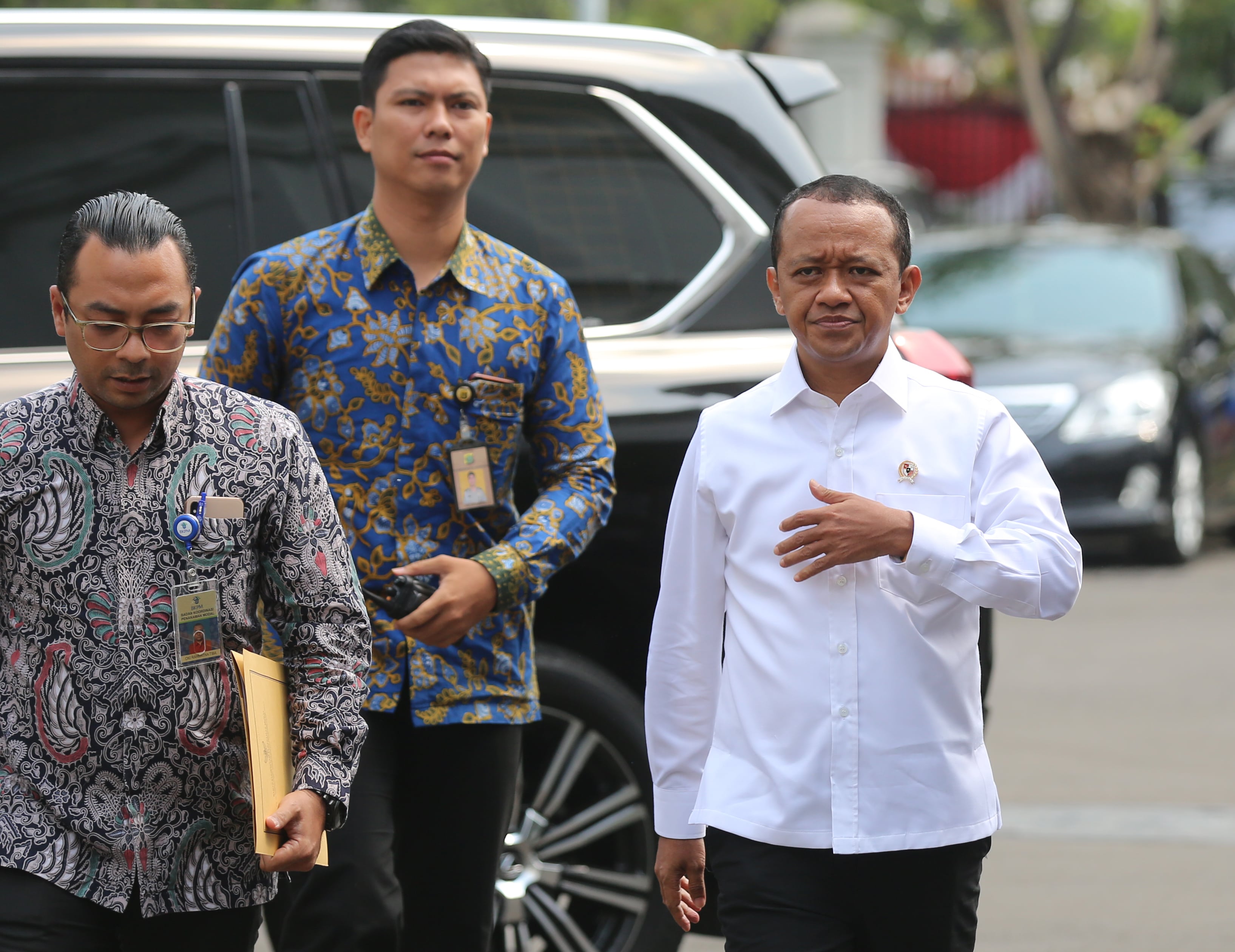 Ketua BKPM Bahlil Lahadalia tiba di Istana Merdeka untuk menghadiri sidang kabinet paripurna.