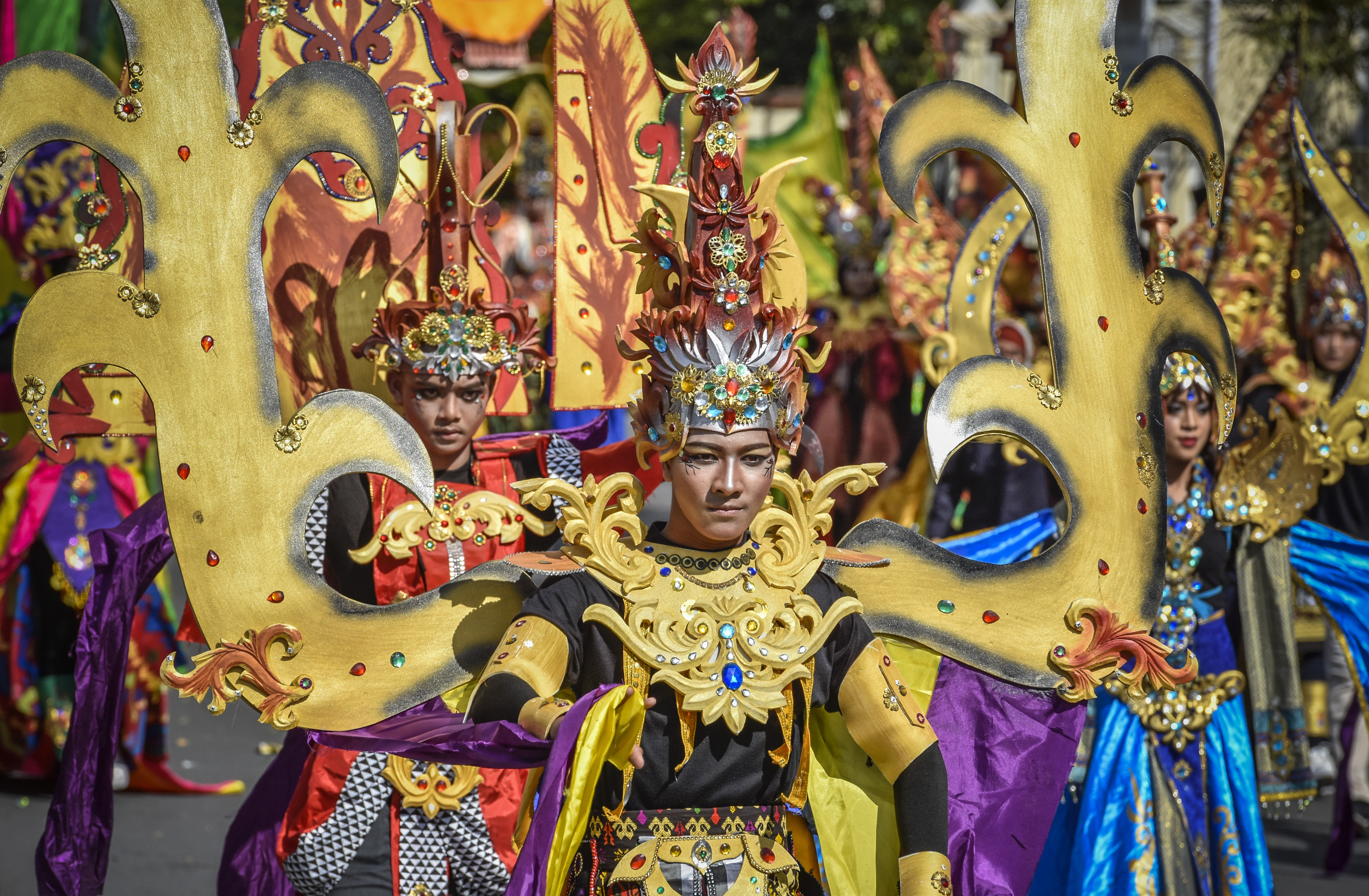 Parade dalam Festival Pesona Bau Nyale, di Pantai Seger, Kuta Mandalika