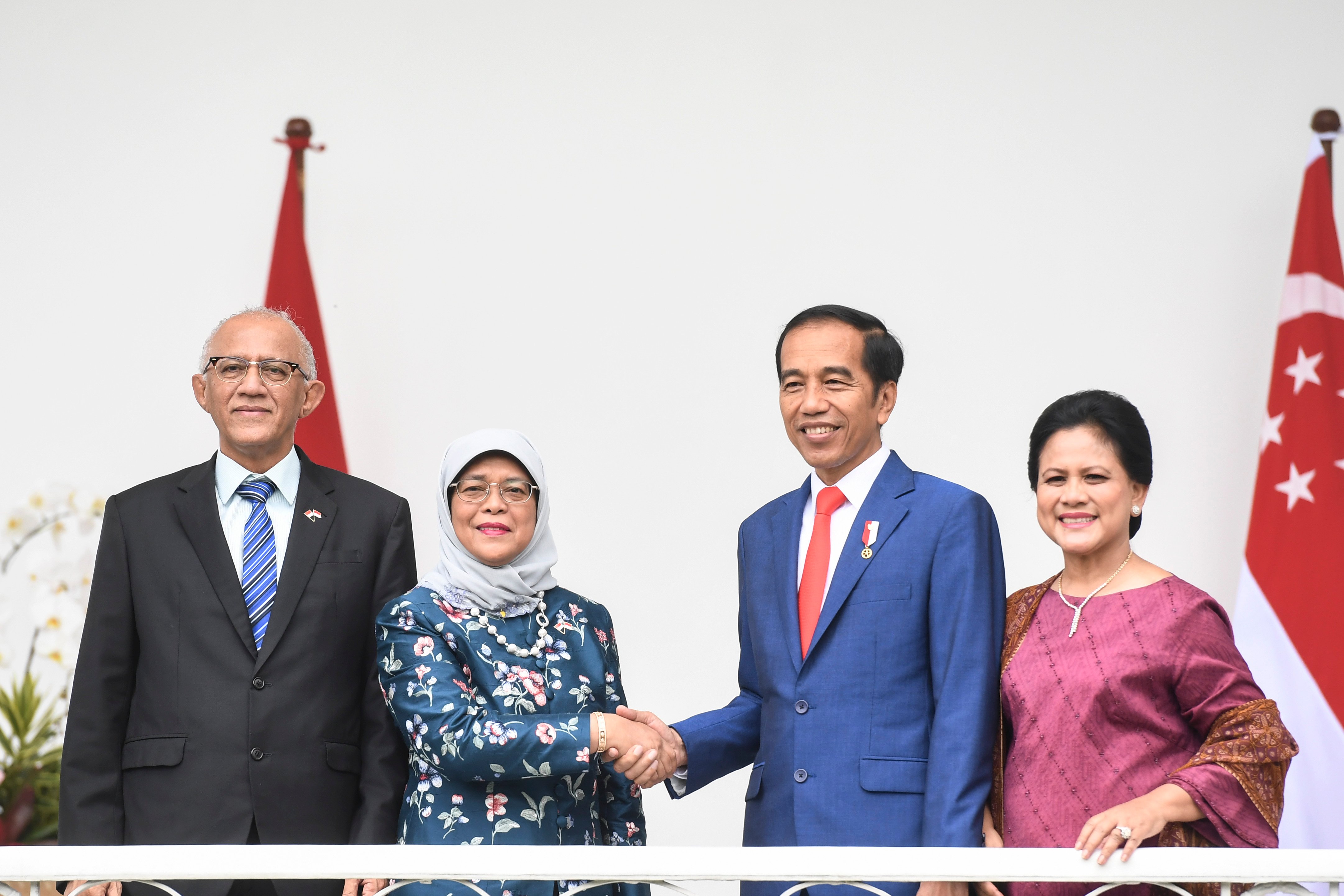 Presiden Joko Widodo (kedua kanan) menerima kunjungan kenegaraan Presiden Singapura Halimah Yacob (kedua kiri) di Istana Bogor, Jawa Barat.
