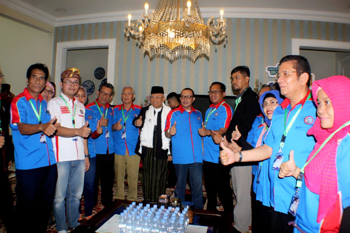 Buruh saat bertemu dengan Wakil Presiden Ma'ruf Amin