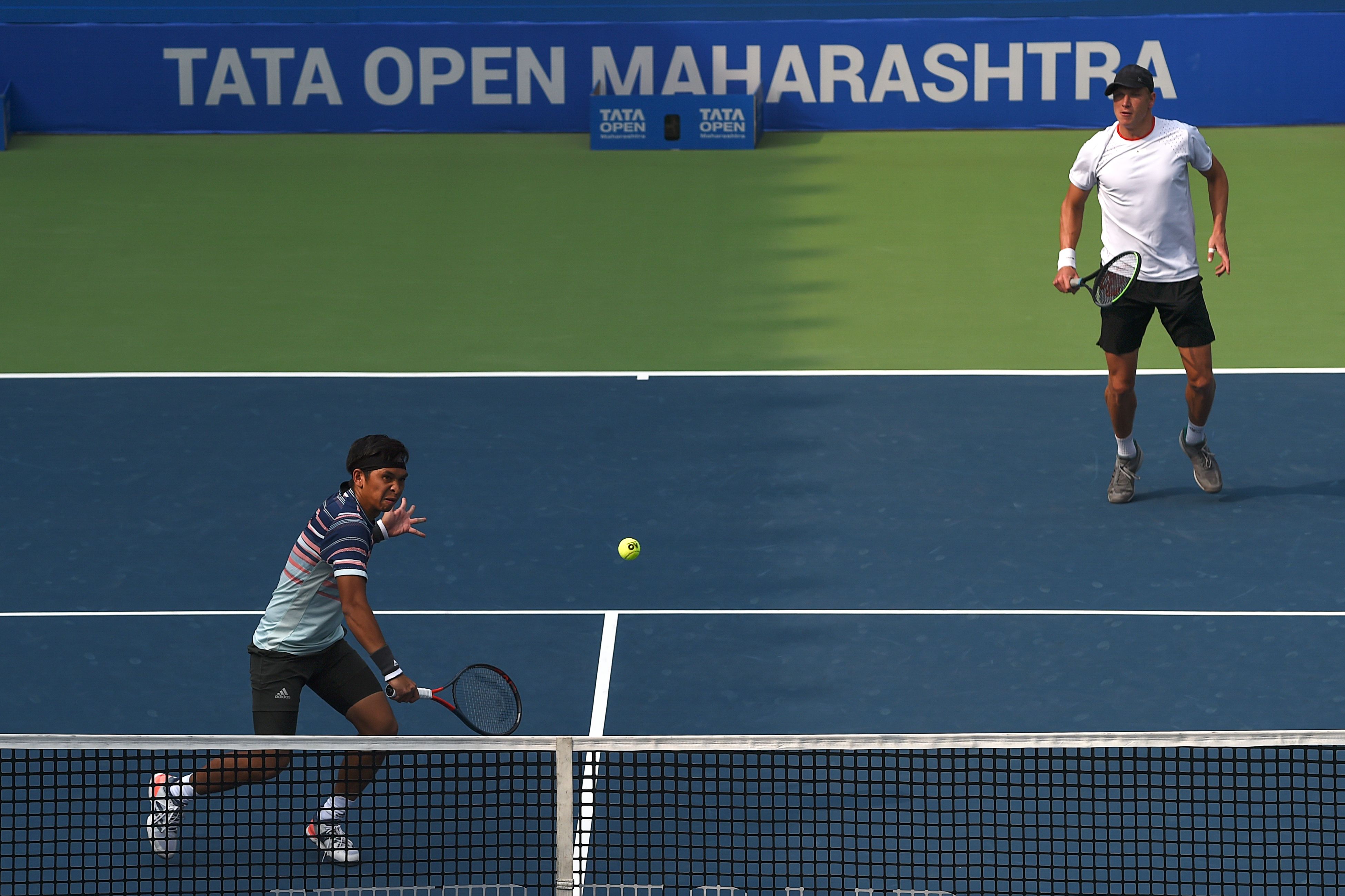 Chirstopher Rungkat bersama petenis Swedia Andre Goransson di laga final ATP Maharashtra Open.