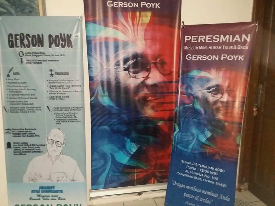 Sejumlah standing banner di museum mini