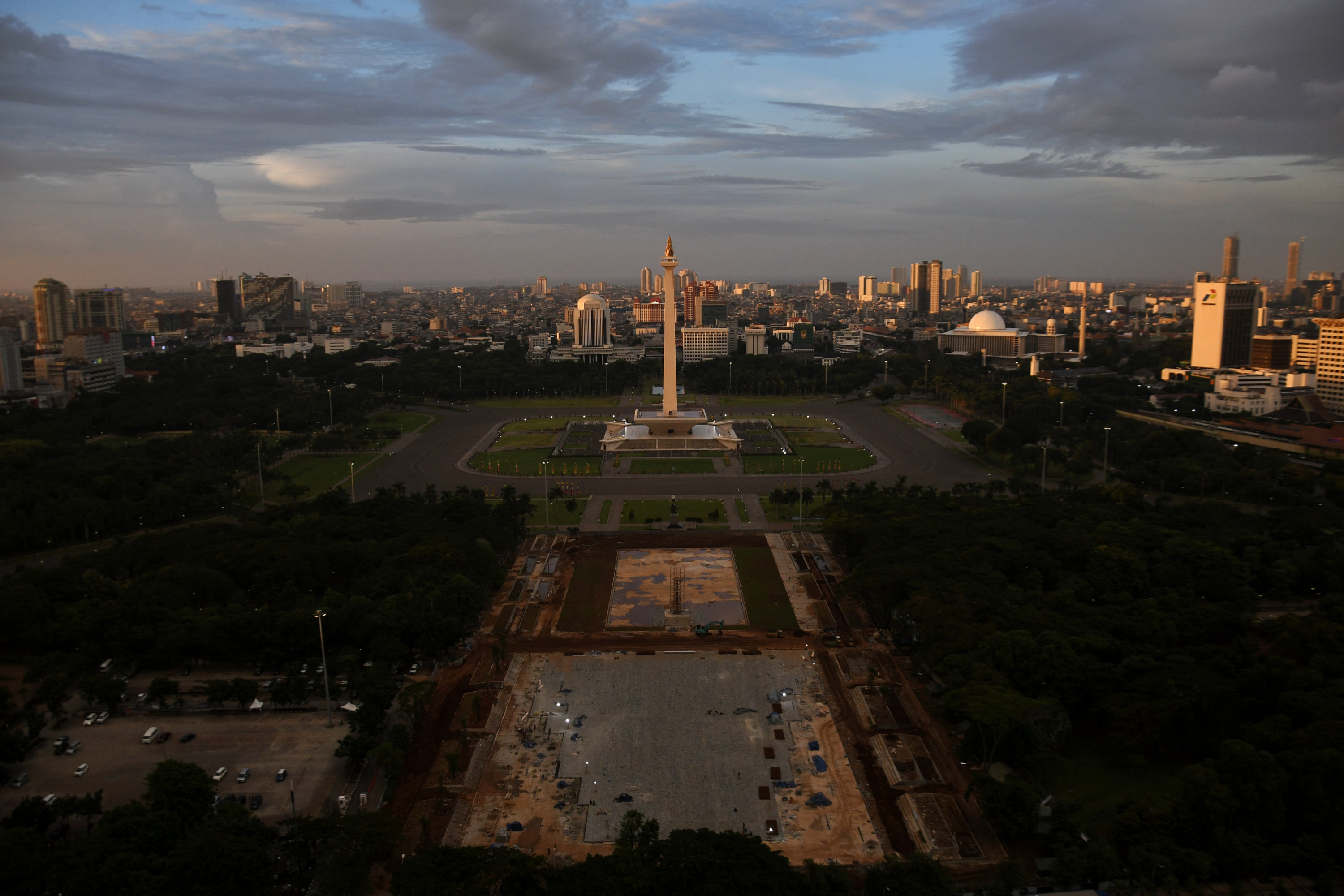 Revitalisasi monas