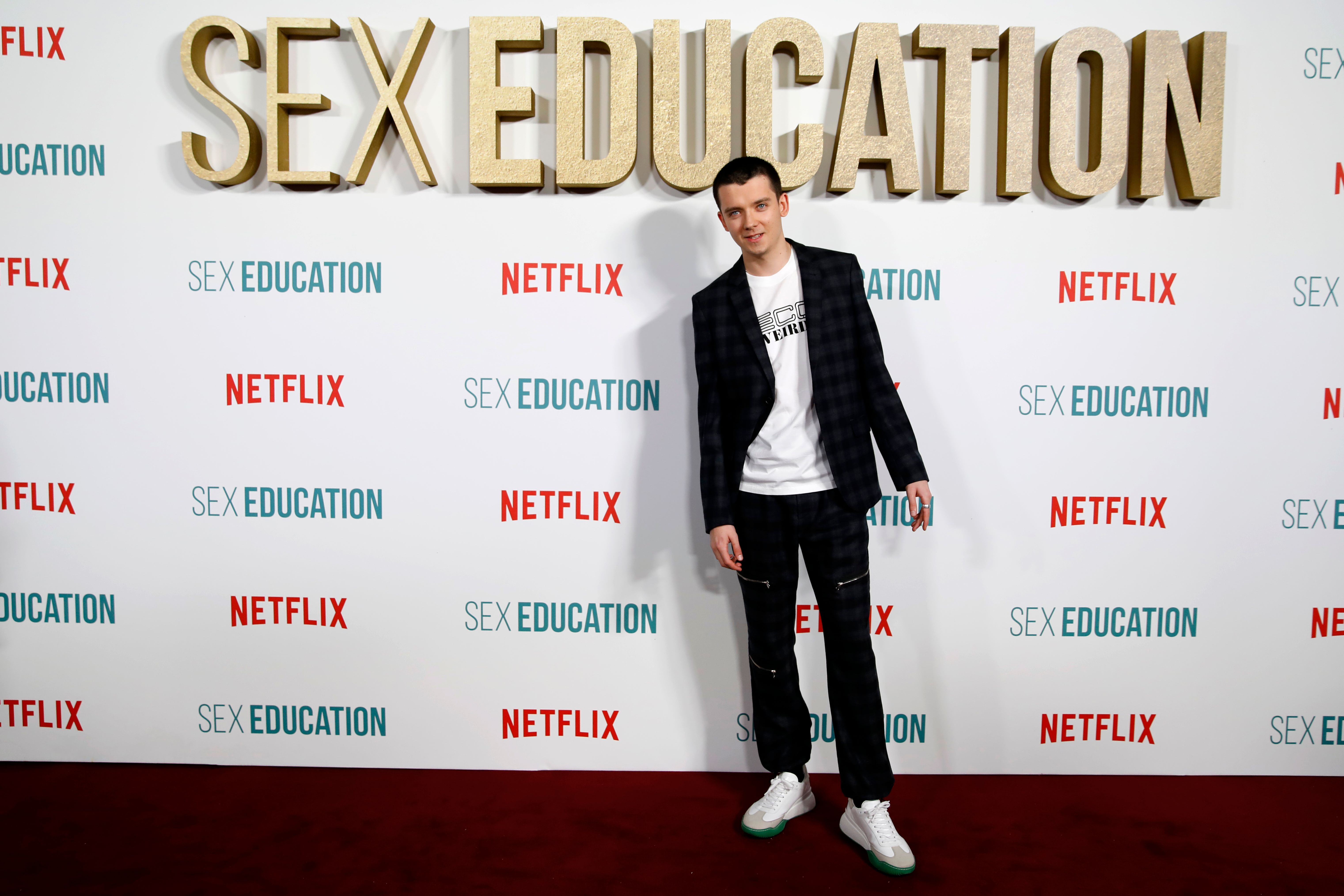 Asa Butterfield, aktor utama serial Sex Education, hadir di pemutaran perdana Season 2 serial itu di London, Inggris.