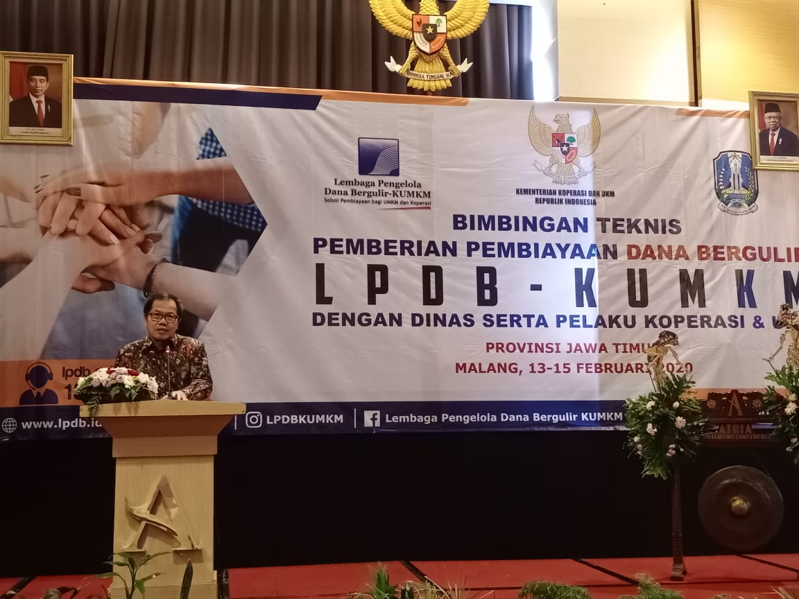 Direktur Utama LPDB Braman Setyo memberikan sambutan pada acara Bimbingan Teknis Pemberian Pembiayaan Dana Bergulir Syariah dengan Dinas ser