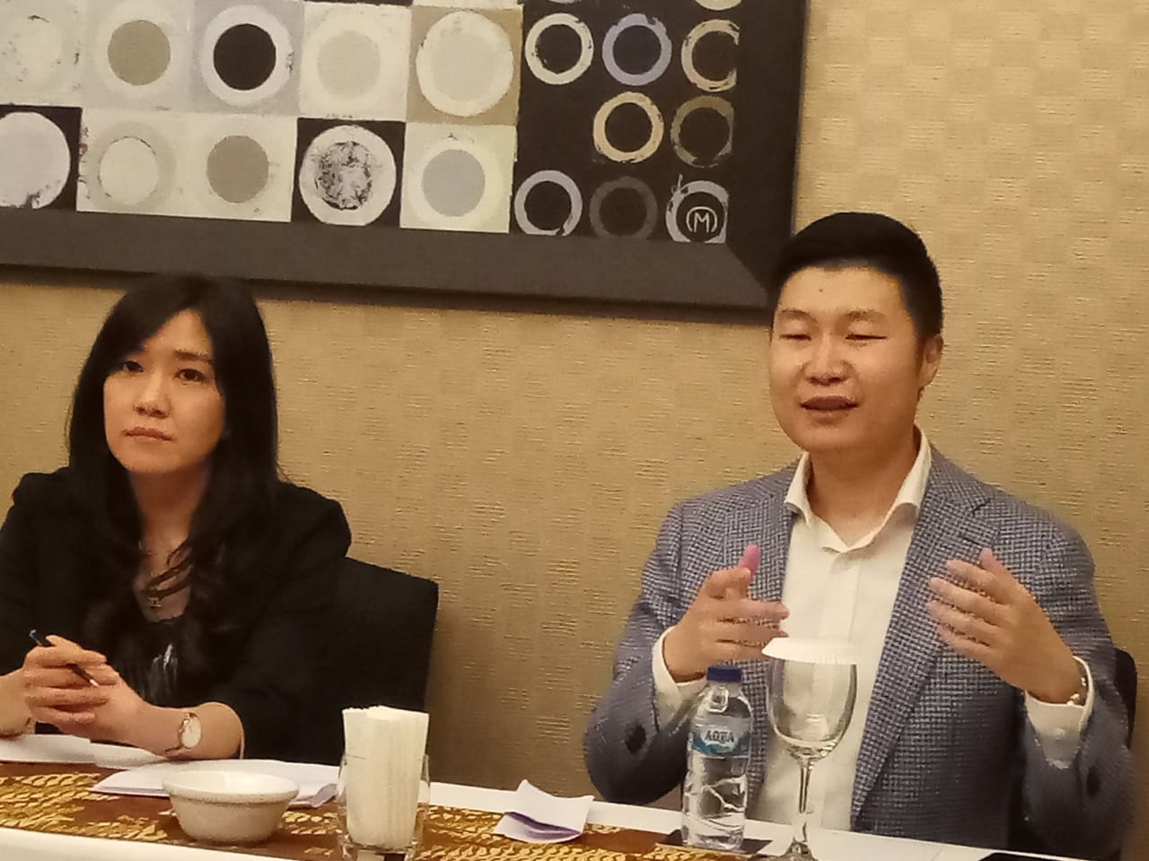 Country Product Manager Hikvision Indonesia, Michael Chen (kanan).