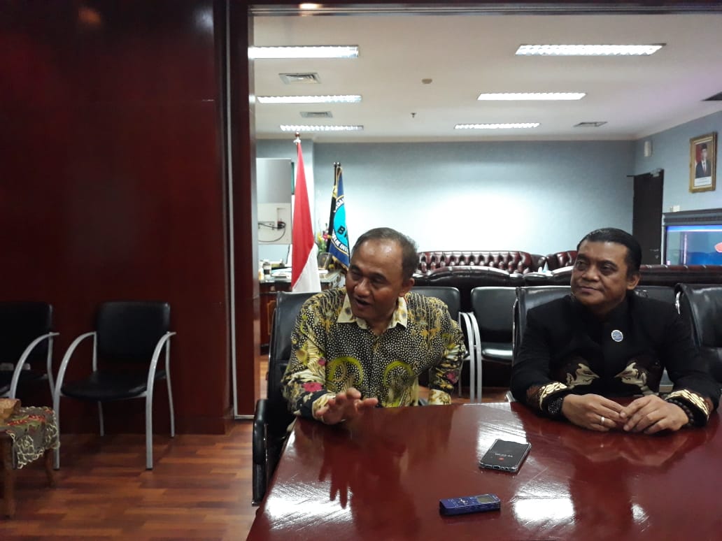 Musisi Didi Kempot bersama Kepala BNN Komjen Heru Winarko di kantor BNN, Jakarta