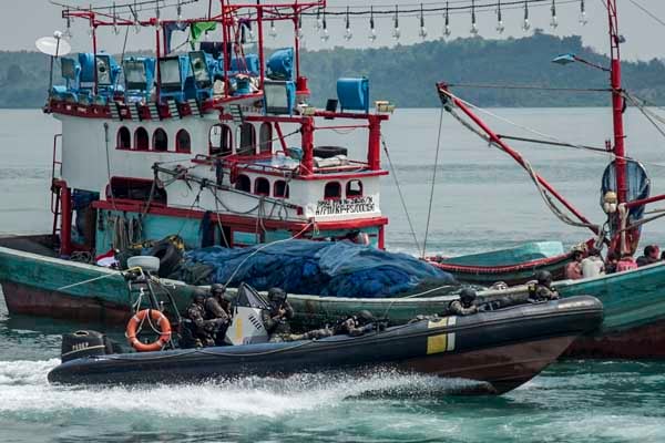 Ilustrasi : Speed boat.