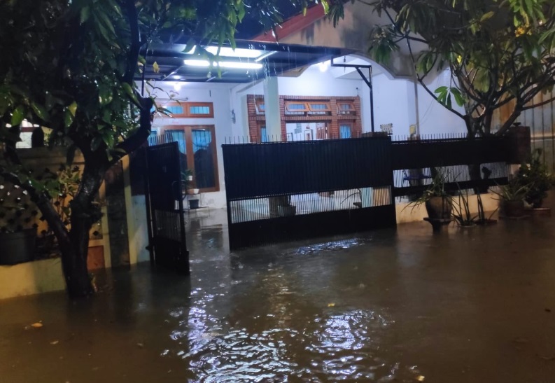 Baniir melanda bebarapa permukiman di wilayah Jakarta. 