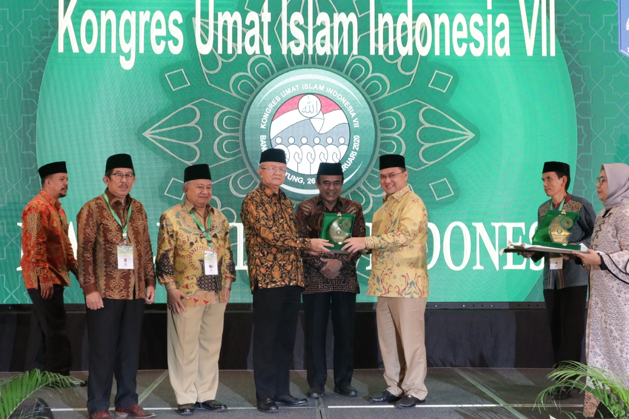 Aacara penutupan Kongres Umat Islam Indonesia ((KUII) ke-VI di Pangkalpinang, Bangka Belitung (Babel), Jumat (28/2) malam.