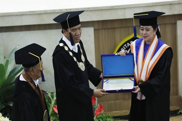 Puan Maharani terima Gelar Dokter Kehormatan dari Universitas Diponegoro, Jumat, (14/2).