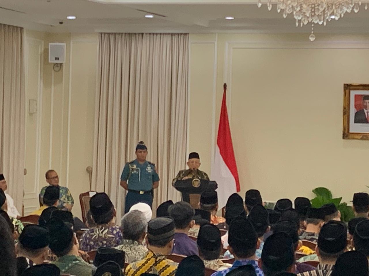 Wapres Ma’ruf Amin saat membuka Rakernas dan Halaqah Khatib Indonesia di Istana Wapres, Jakarta, Jumat (14/2)