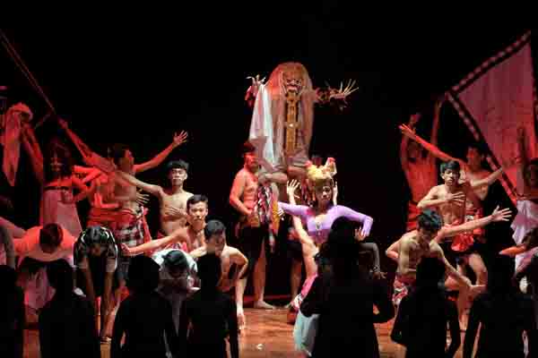 Pertunjukan kesenian Bali