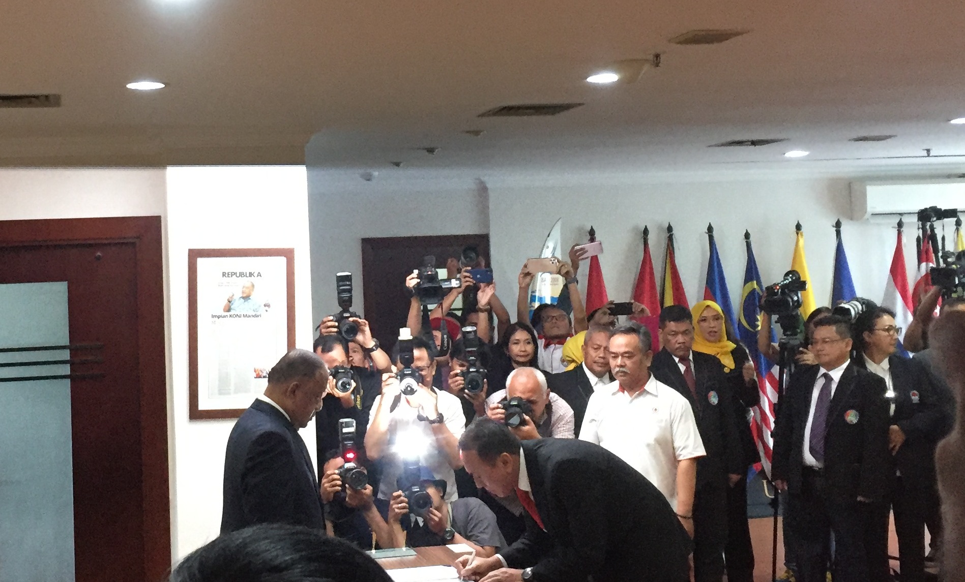 KONI Lantik Kepengurusan PSSI Pimpinan Iwan Bule