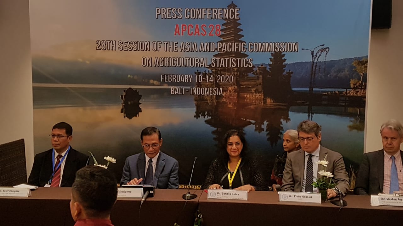 Jumpa pers Sesi ke-28 Komisi Asia-Pasifik untuk Statistik Pertanian (APCAS 28) di Bali, Senin (10/2). 