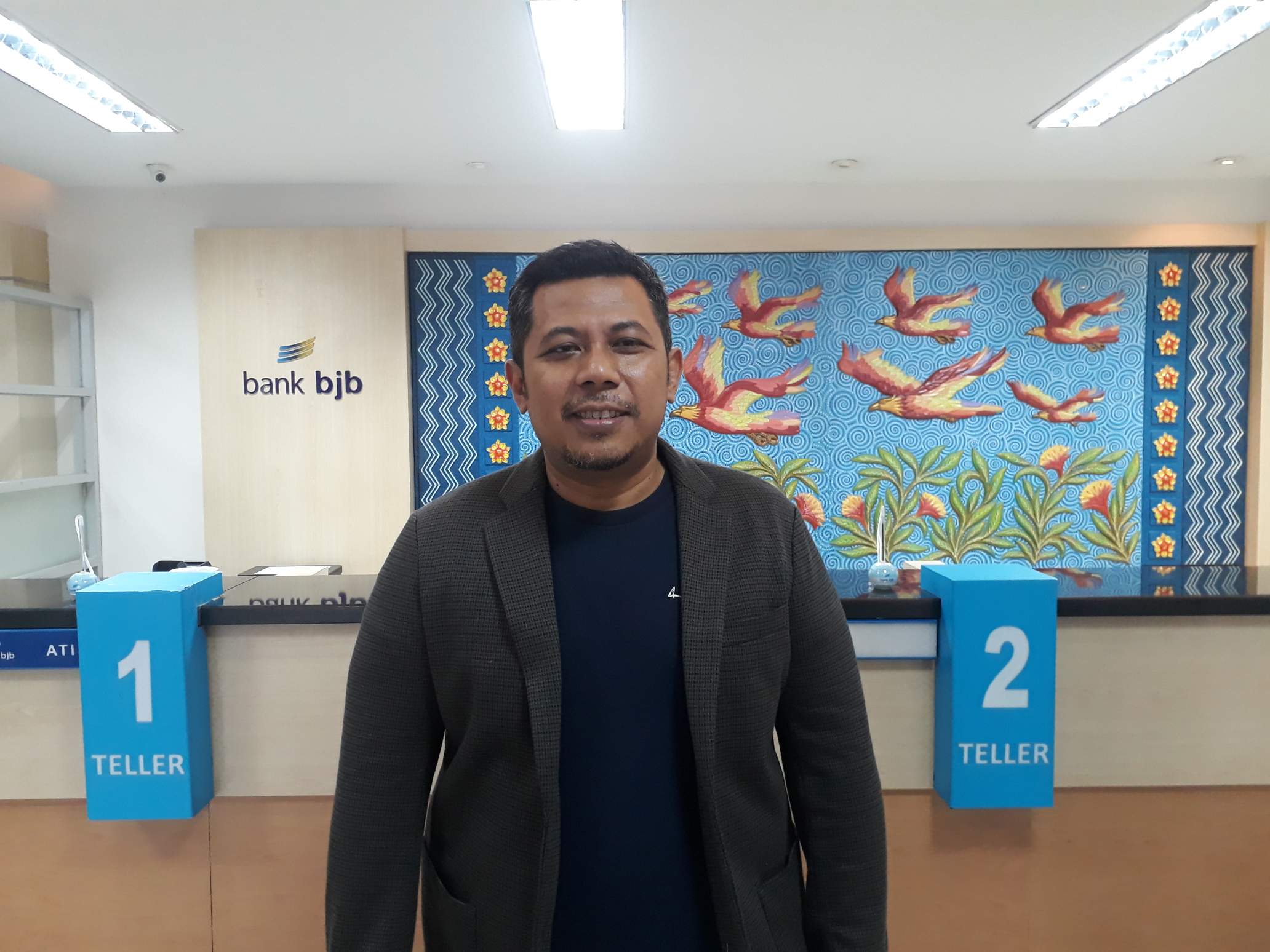  Direktur Bank BJB Karawang, Arfandy