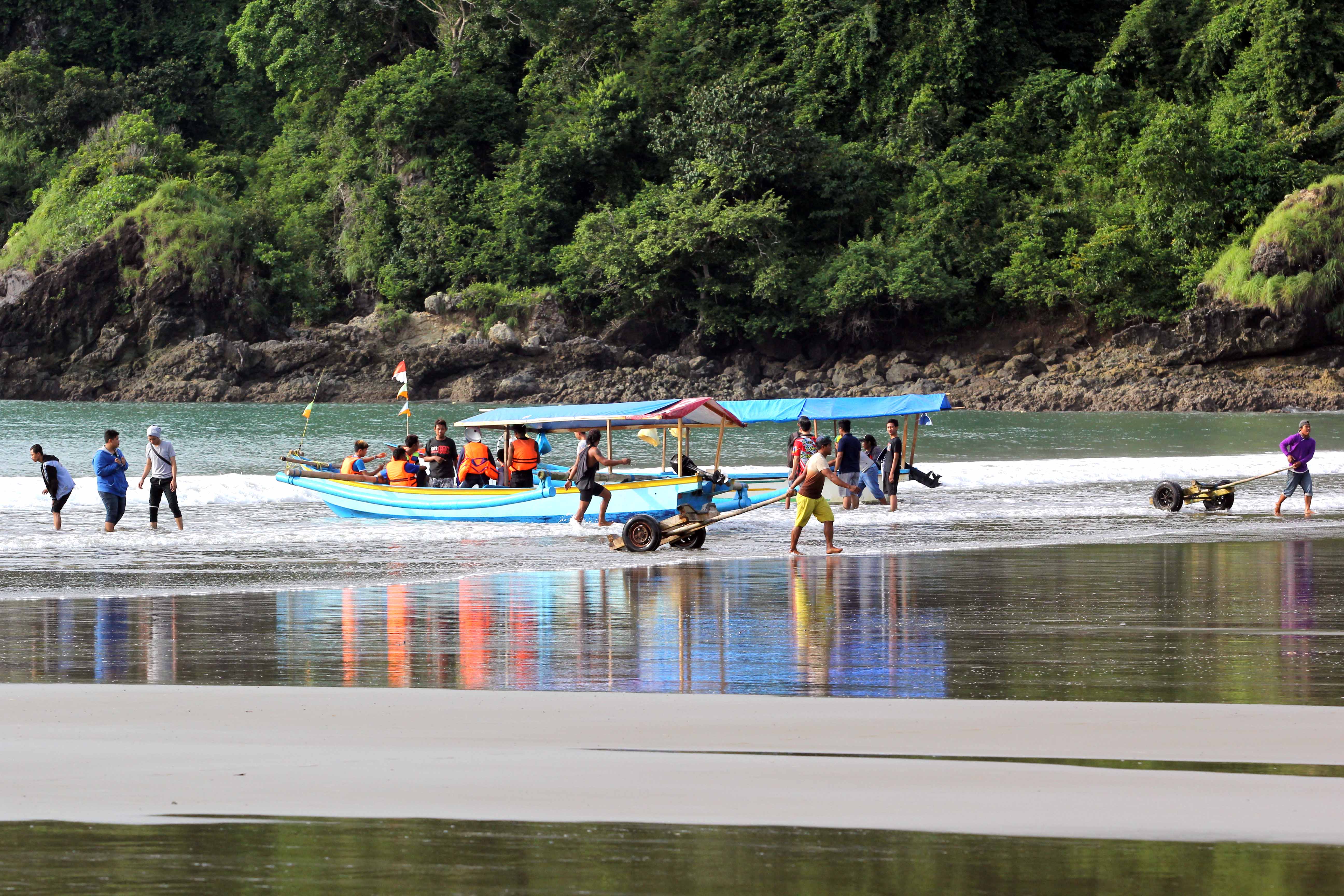 Wisata pantai Taman Nasional Meru Betiri, Banyuwangi