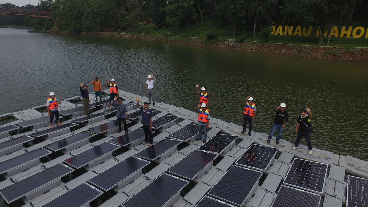PLTS Terapung Bifacial