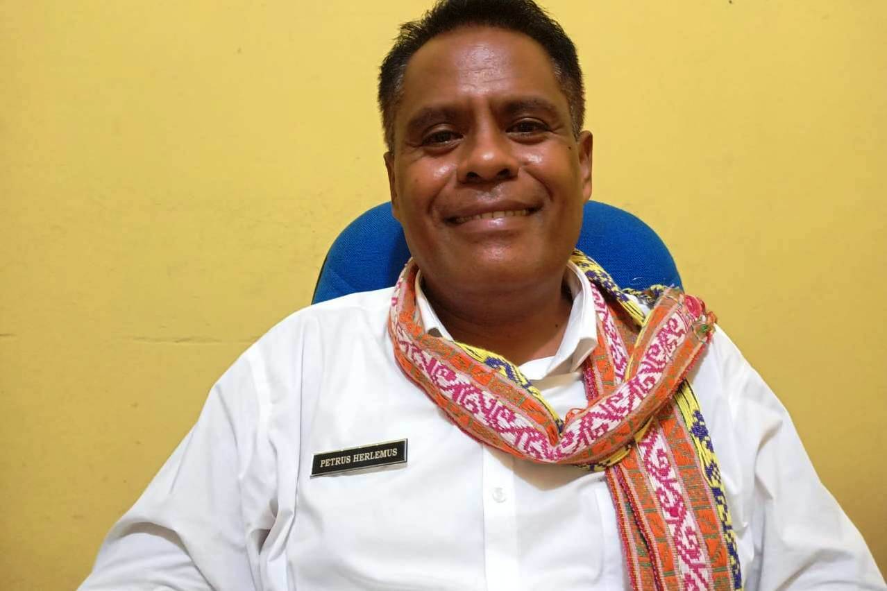 Plt Kepala Dinas Kesehatan Kabupaten Sikka, Petrus Herlemus.