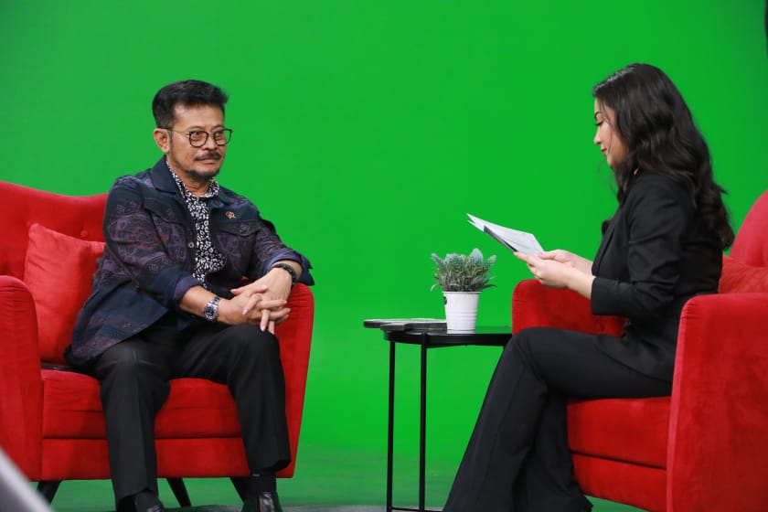 Dalam acara bertajuk Q&A Metro TV, Mentan Syahrul Yasin Limpo diwawancarai  Ariel Tatum.