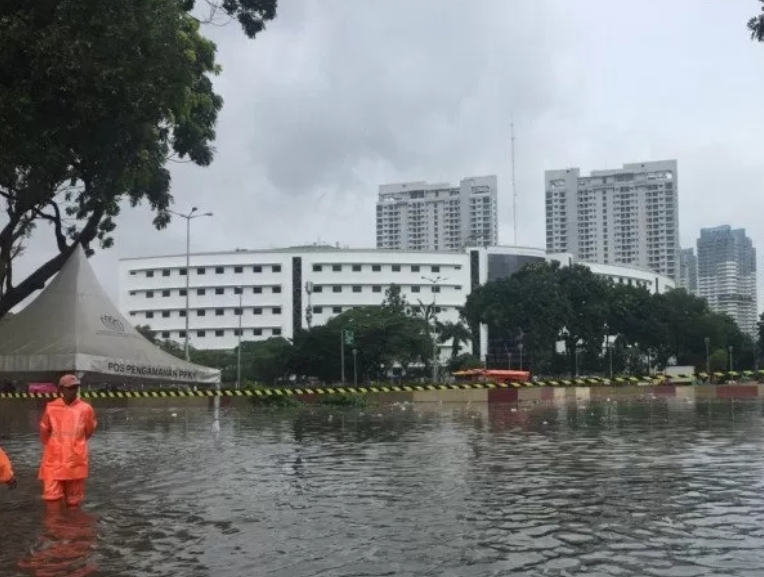 Banjir di sekitar Underpass Kemayoran, Selasa (25/2)
