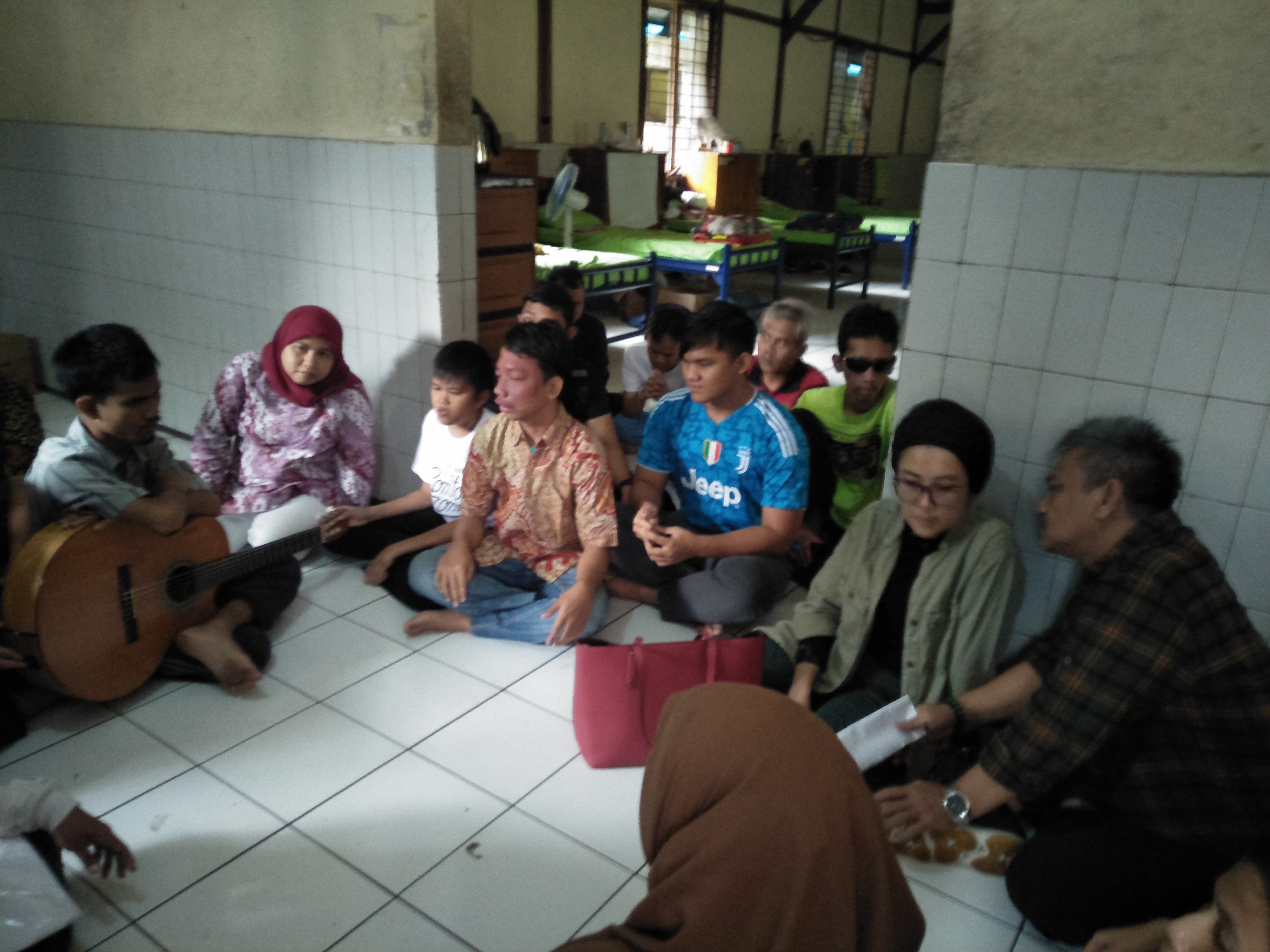 Anggota Komisi VII DPR RI mengunjungi Balai Rehabilitasi Wyata Guna di Bandung, Jawa Barat. 