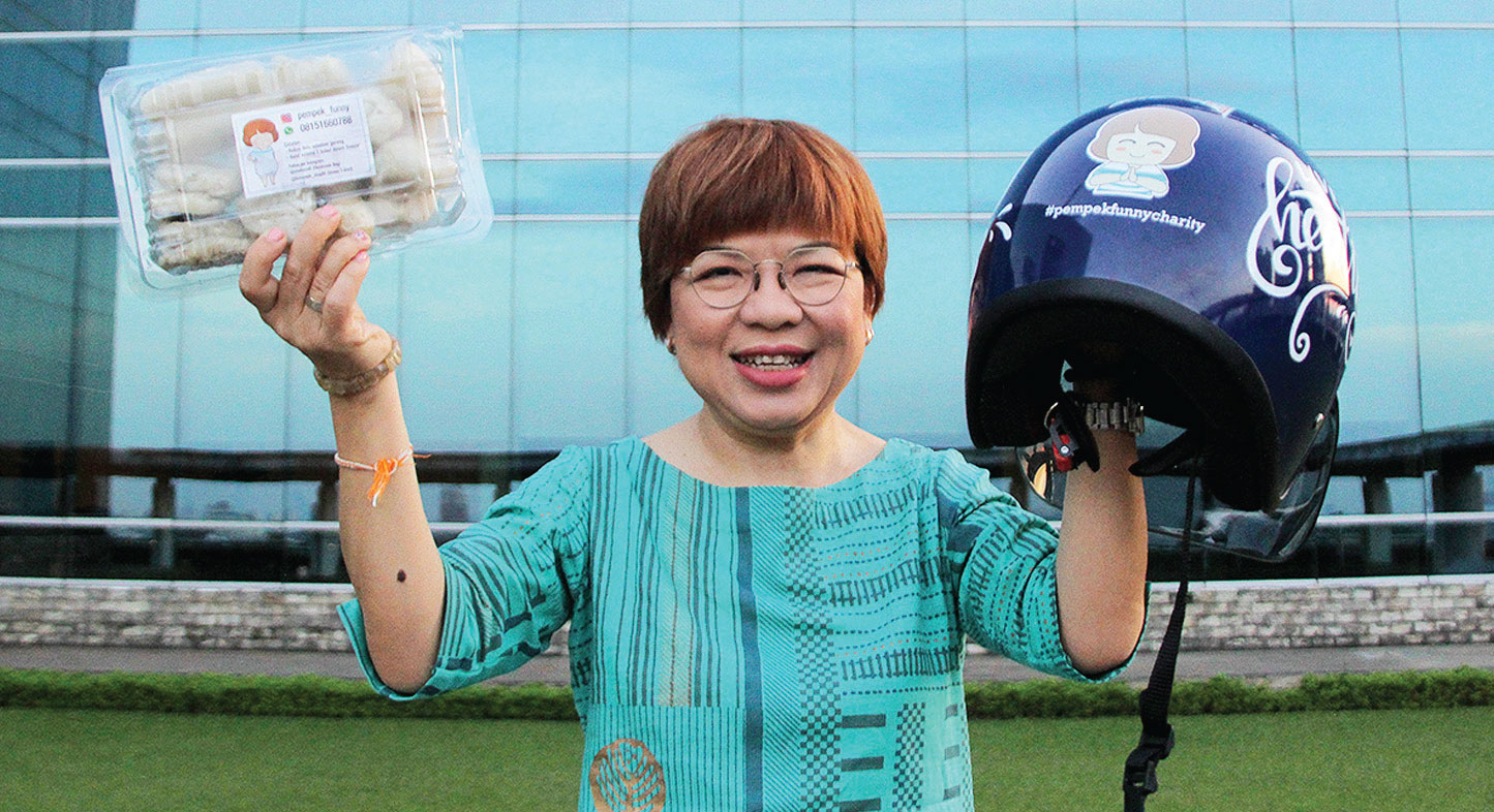 Funnywati Sucipto Hati Terang di Tengah Kegelapan