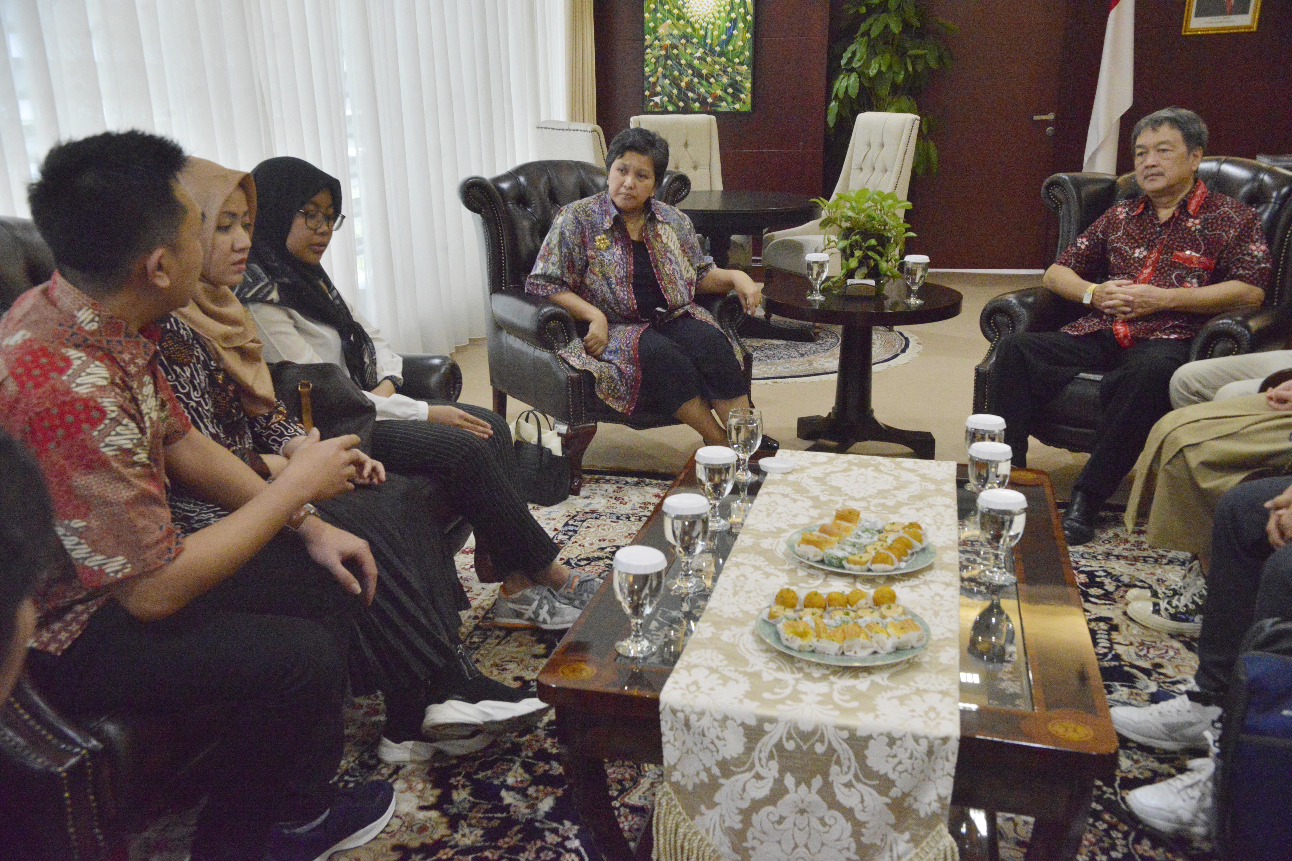 Wakil Ketua MPR Lestari Moerdijat menerima perwakilan PPI Wuhan, Tiongkok di Gedung Nusantara III