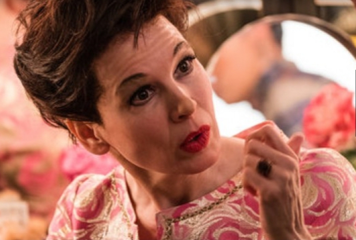 Renée Zellweger menyabet piala aktris terbaik di BAFTA 2020 lewat peran utama di film Judy.