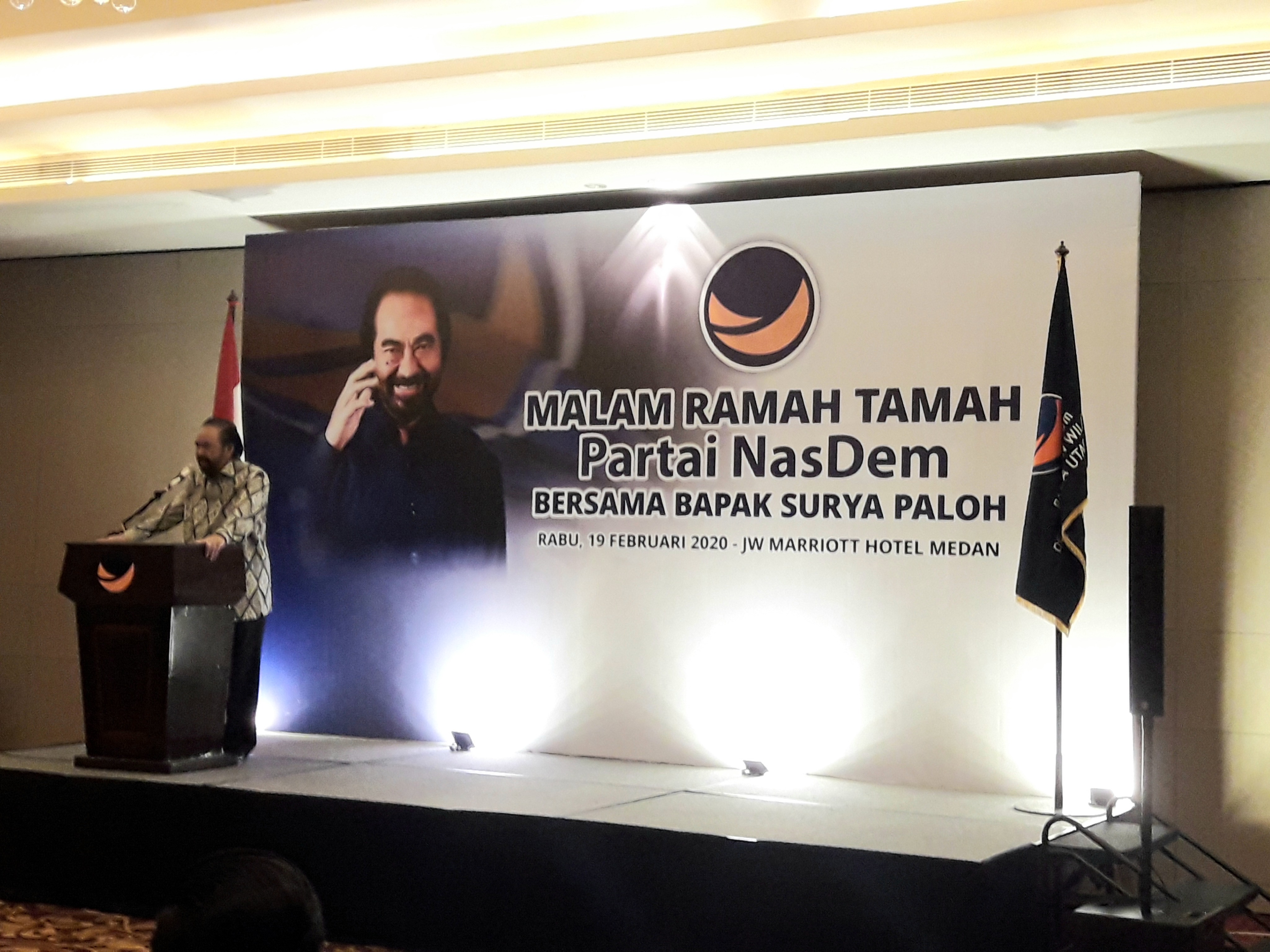Surya Paloh dalam silaturahmi partai NasDem di Medan