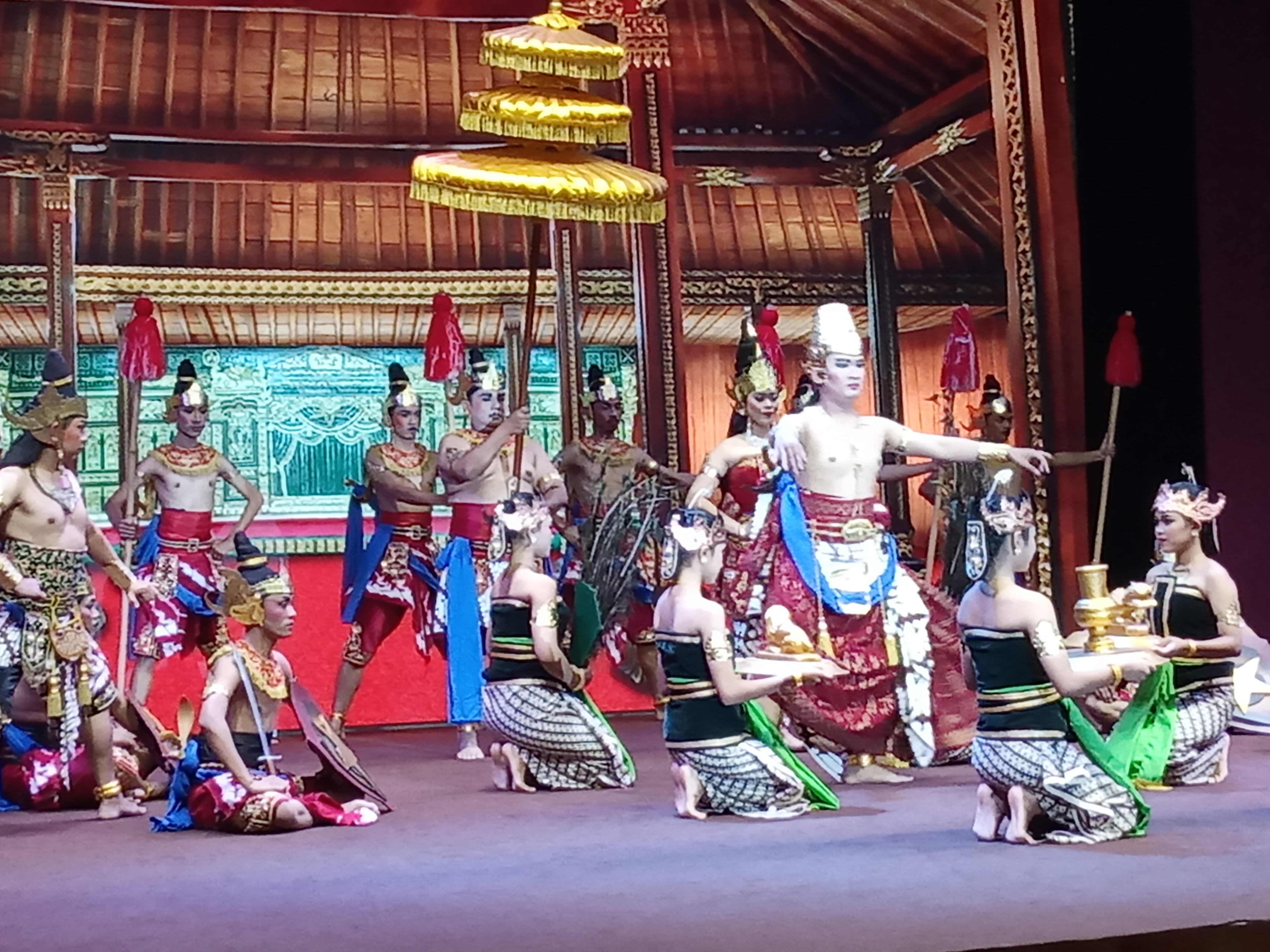 Penampilan sendratari Roro Jonggrang di pembukaan Gedung Kesenian Prambanan.