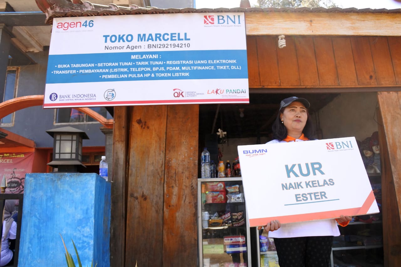 Ester merupakan salah satu penerima KUR 'Naik Kelas' dari BNI.