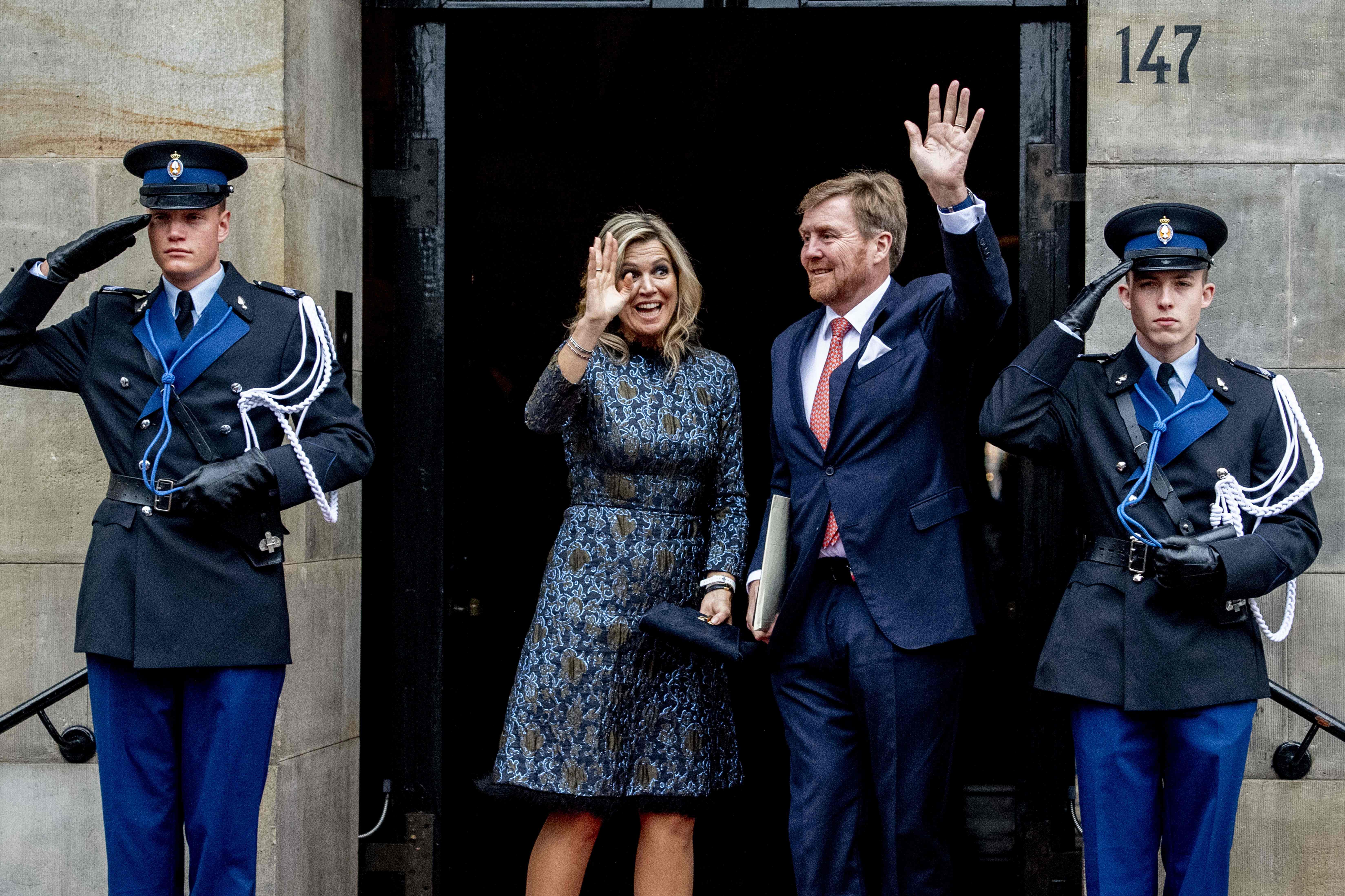 Raja Willem-Alexander (kedua dari kanan) bersama Ratu Maxima (kedua dari kiri).