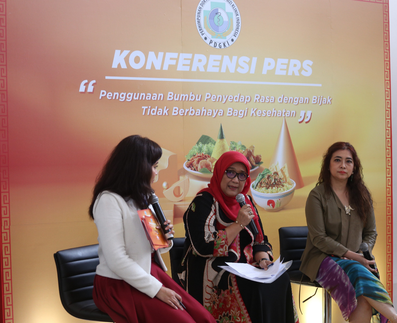 Konferensi Pers Penggunaan Bumbu Penydap Rasa dengan Bijak Tidak Berbahaya bagi Kesehatan di Jakarta, Rabu (5/2). 