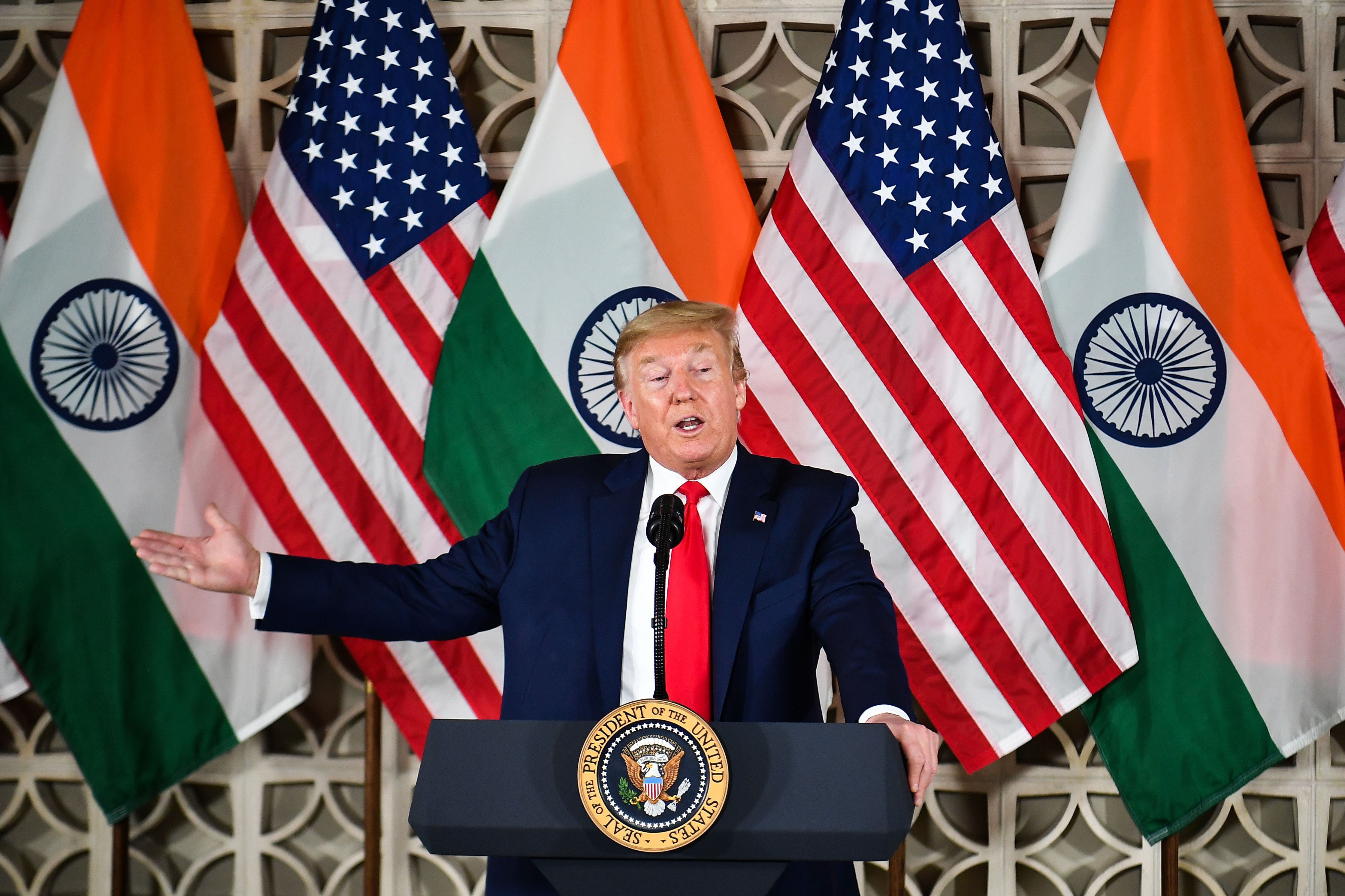 Presiden AS, Donald Trump, menyampaikan pidato dalam pertemuan bisnis di New Delhi, India.