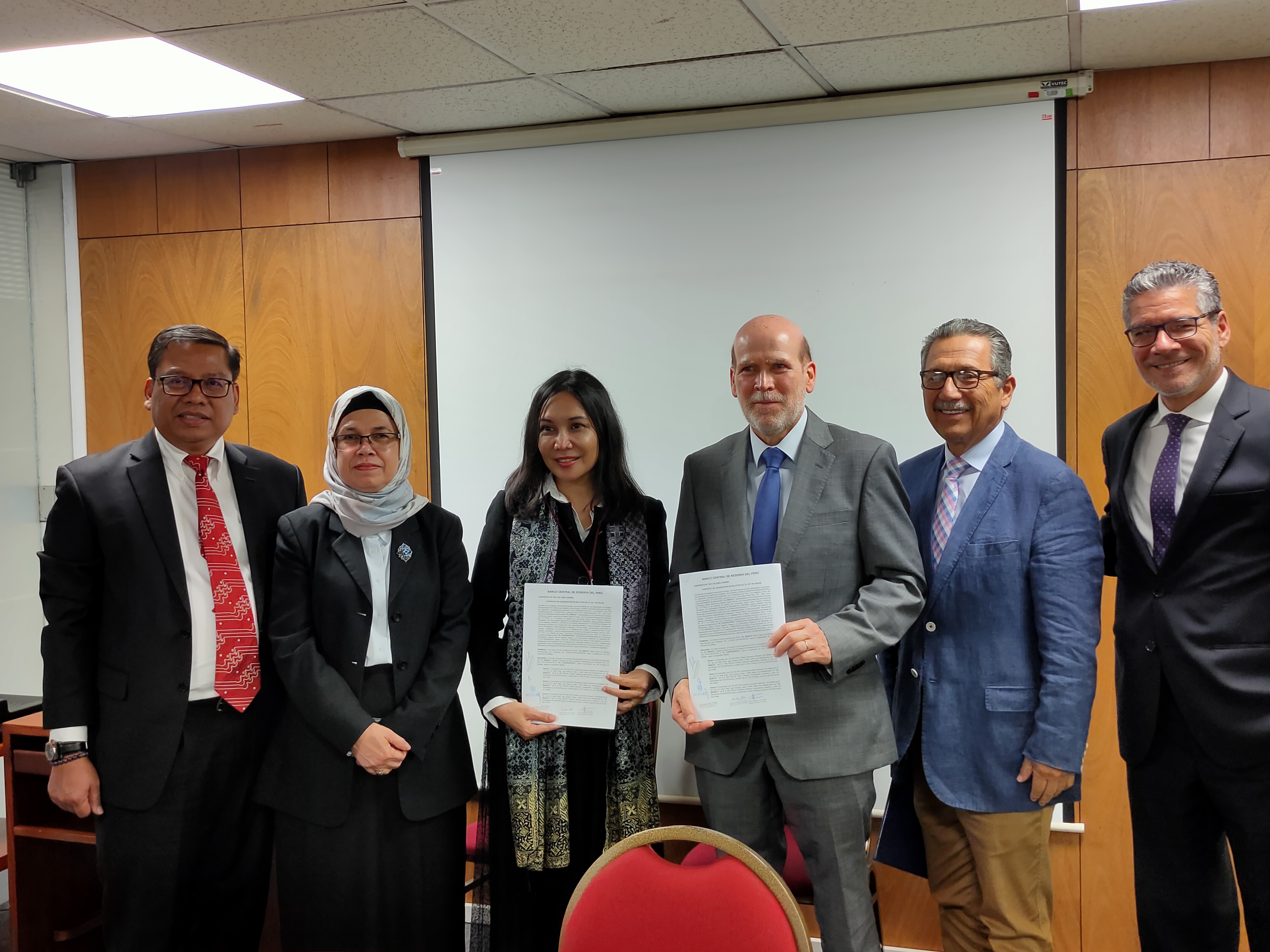Kerja sama pencetakan uang kerta sPeru antara Peruri dan Bank Sentral Peru