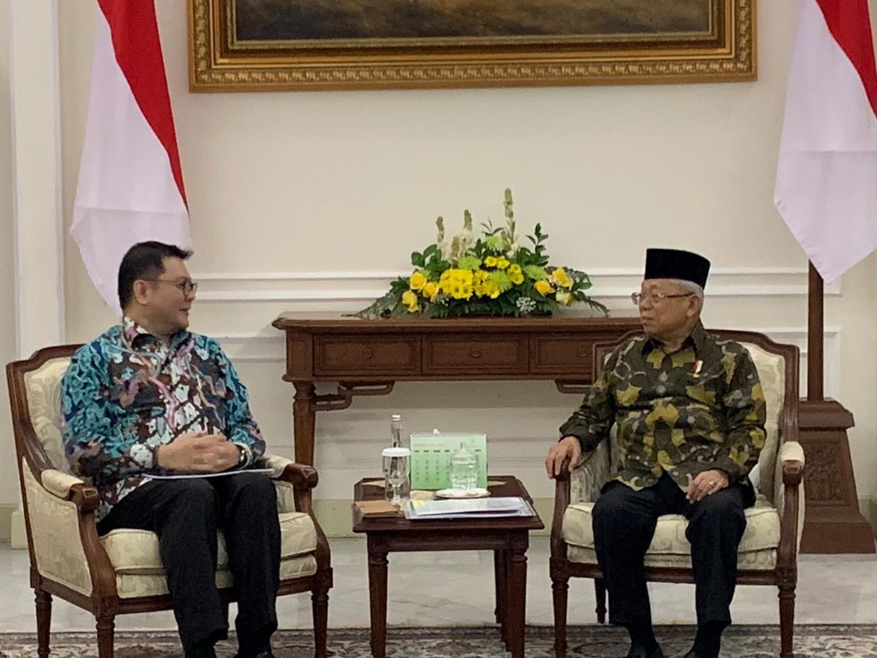 Wakil Presiden Ma’ruf Amin menerima audiensi Kepala Badan Restorasi Gambut Nazir Foead di Istana Wapres, Jumat.