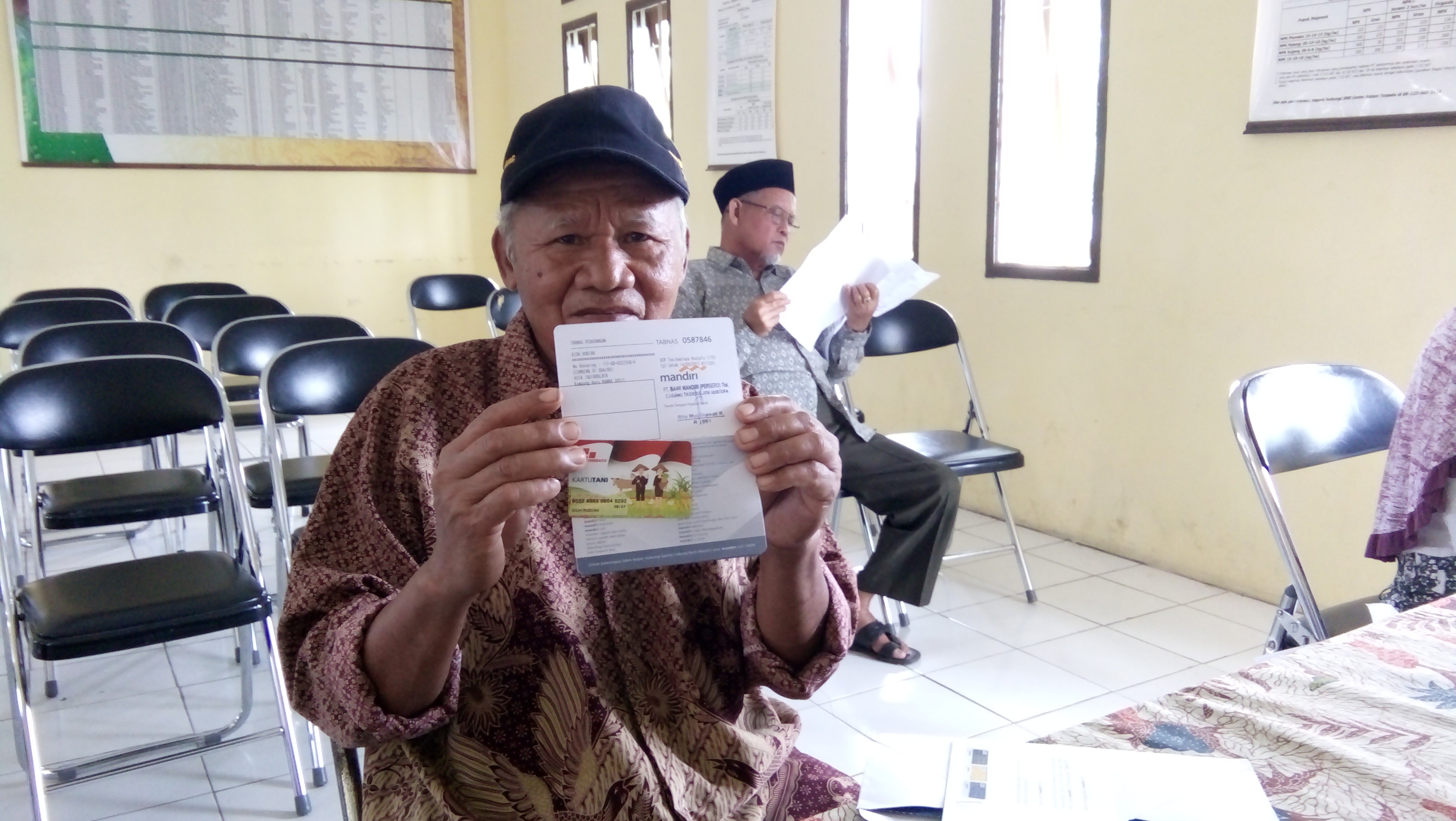 Kartu Tani Bisa Untuk Menebus Pupuk Bersubsidi 