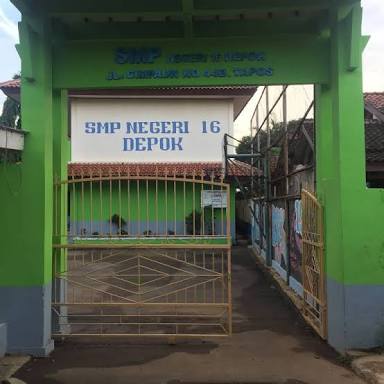 Gerbang SMPN 16 Kota Depok.