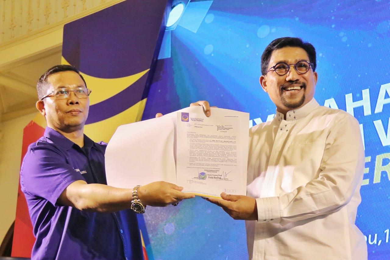 Ketua DPD NasDem Jatim Robert Simangunsong  dan Machfud Arifin
