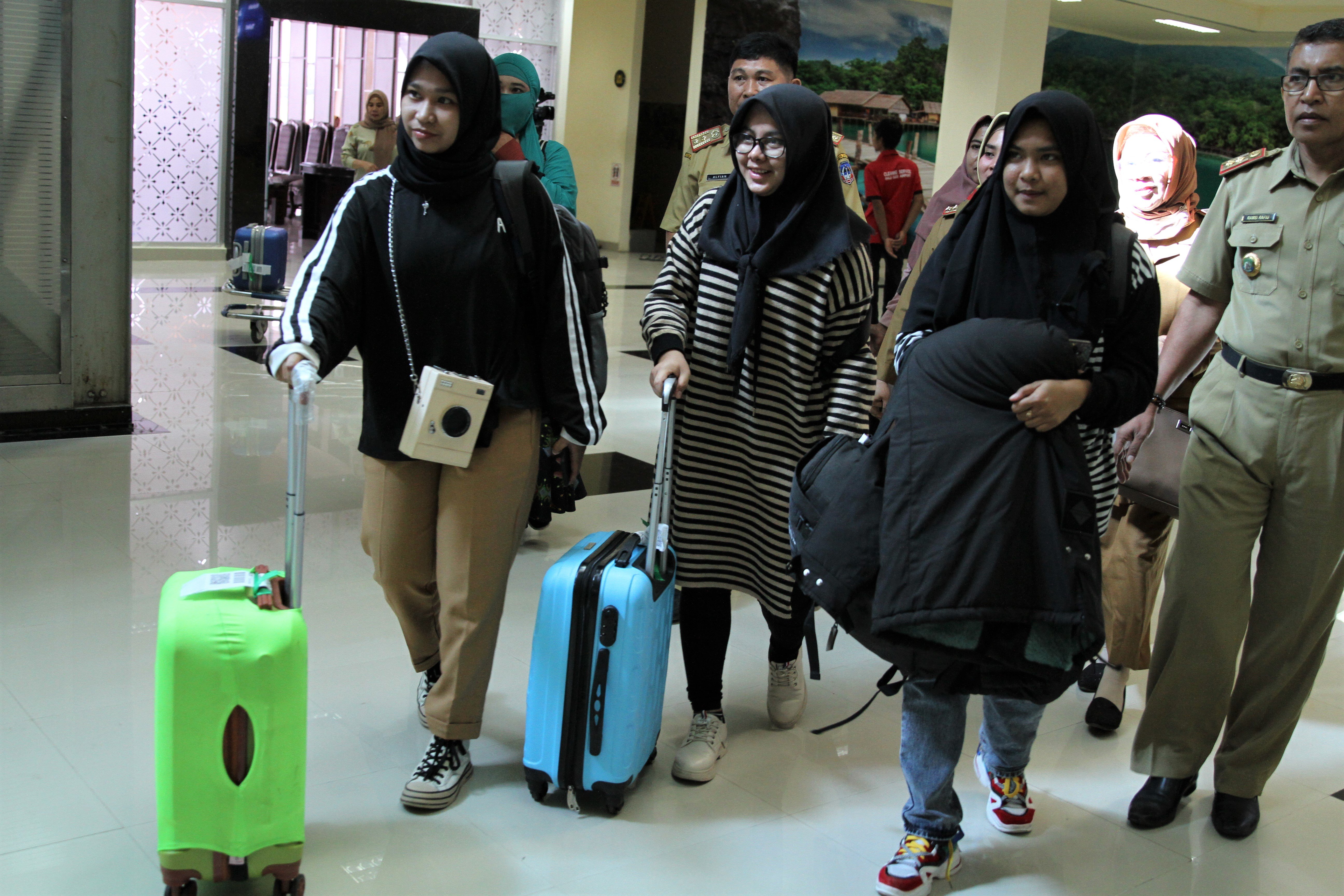 Empat mahasiswa Wuhan, Tiongkok asal Sultra tiba di kampung halaman, Selasa (18/2)