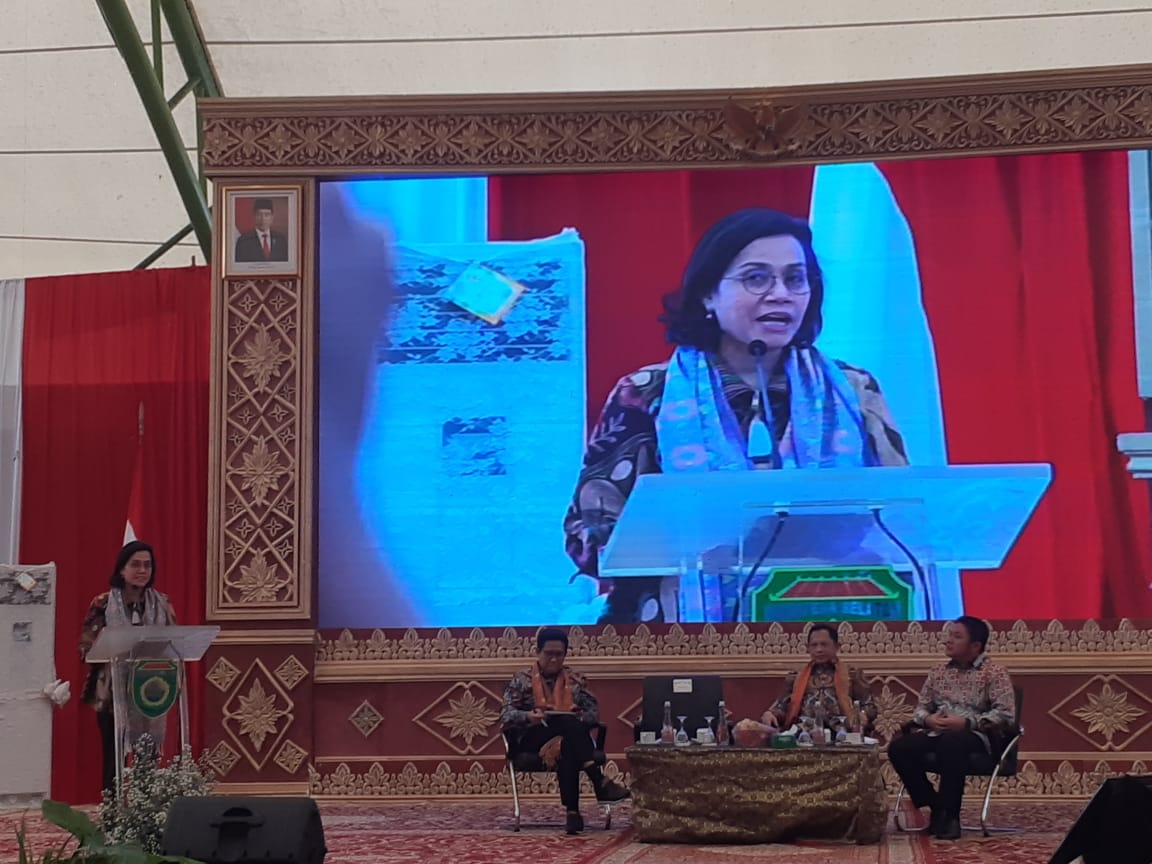  PENYALURAN dana desa di Tanah Air untuk tahap pertama dinilai masih sangat minim.