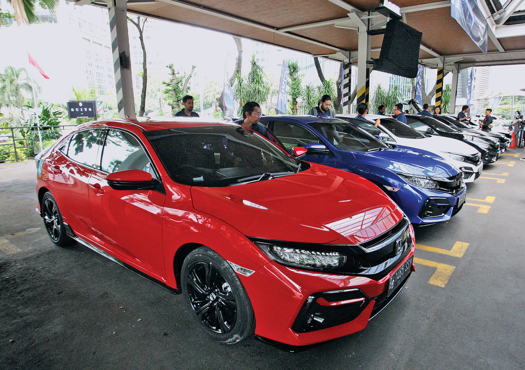Berlogo RS, Tampilan Civic Hatchback kian Impresif