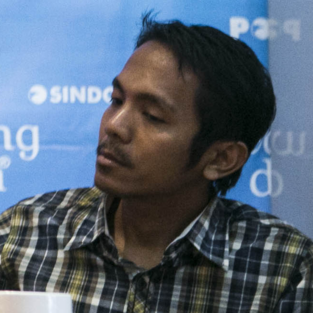 pengamat sepak bola Akmal Marhali