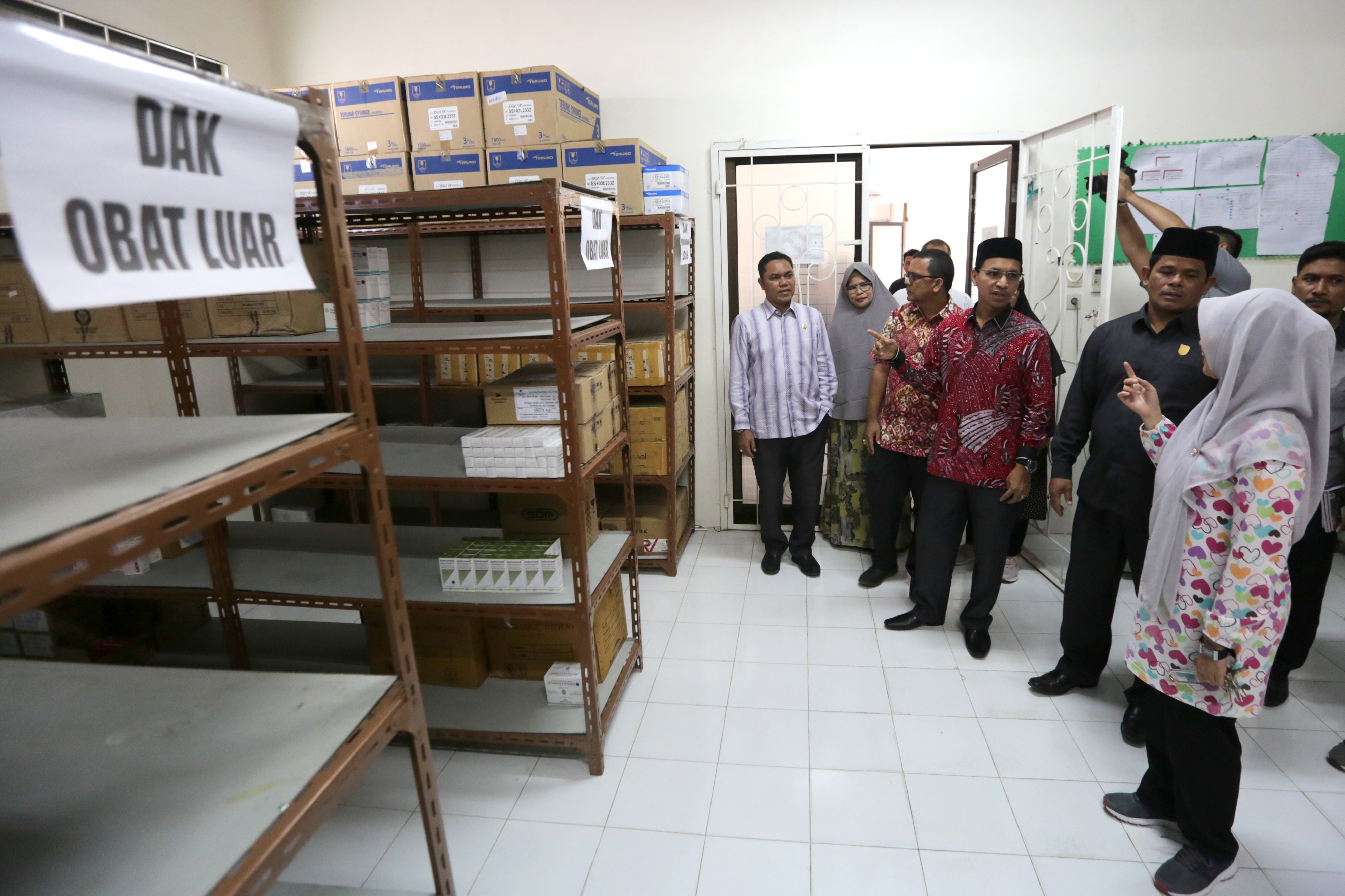 Persediaan obat untuk kebutuhan puskesmas di gudang farmasi Dinas Kesehatan Kota Banda Aceh.